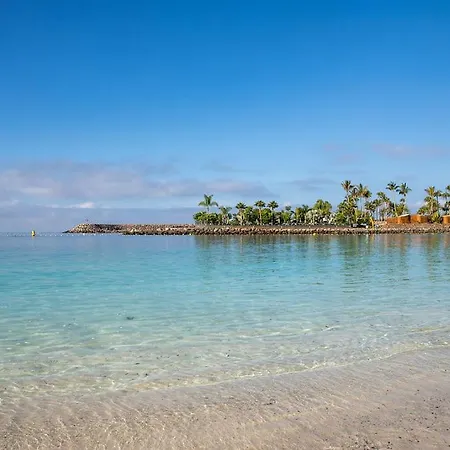 Top-apartment Near Yumbo Apartman *