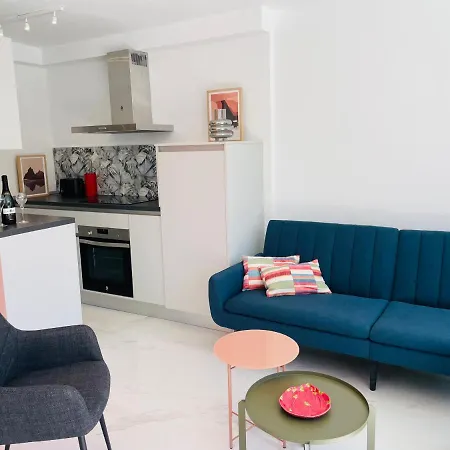 Top-apartment Near Yumbo *