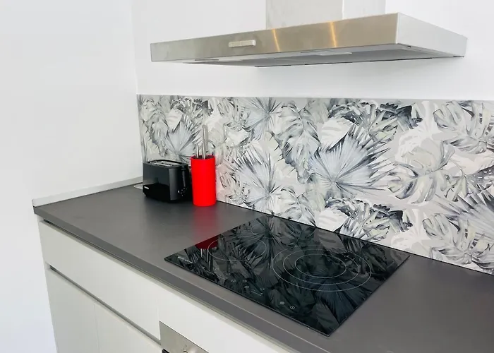 Апартаменти Top-apartment Near Yumbo